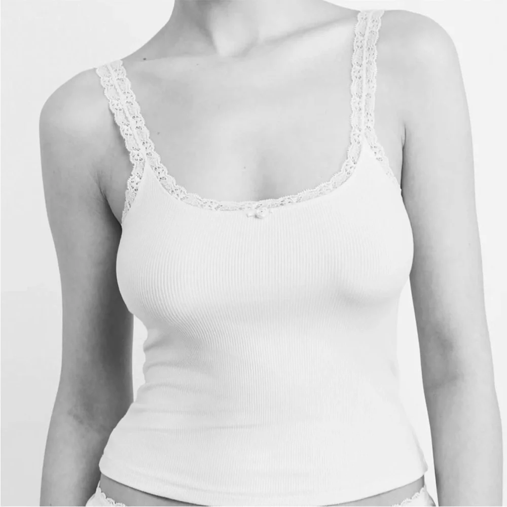 SKIMS Soft Lounge Lace Trim Cami Tank Top - Picture 6 of 10